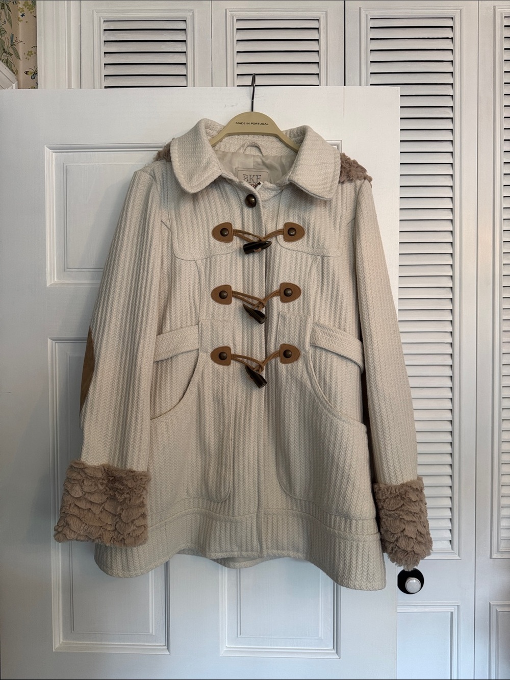 BKE Off White Cream Toggle Duffle Coat Jacket Faux Fur Cuffs Woven Textured Larg